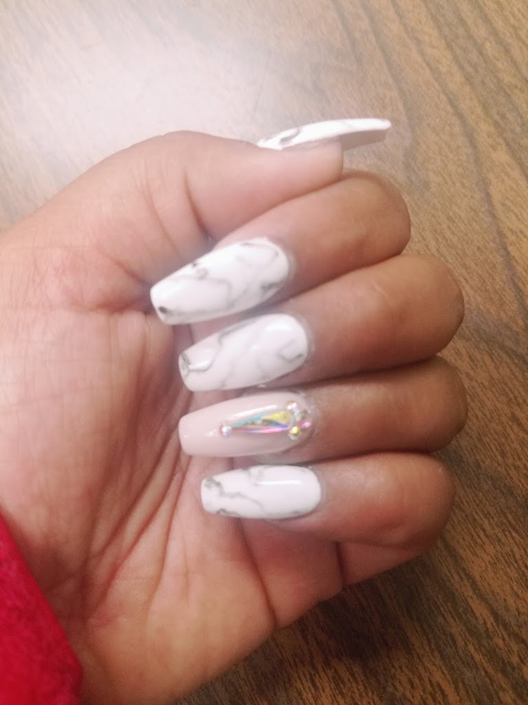 Chloe's Nails & Spa 78410