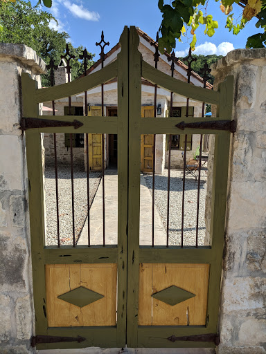 Winery «La Cruz de Comal Wines, Ltd.», reviews and photos, 7405 FM 2722, Canyon Lake, TX 78133, USA