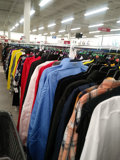 Clothing Store «Burlington Coat Factory», reviews and photos, 4790 Everhard Rd NW, Canton, OH 44718, USA