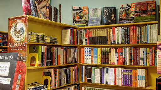 Used Book Store «B & L Books», reviews and photos, 990 N State Rd 434 # 1140, Altamonte Springs, FL 32714, USA