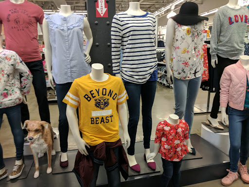 Clothing Store «Old Navy», reviews and photos, 1172 Great Mall Dr, Milpitas, CA 95035, USA