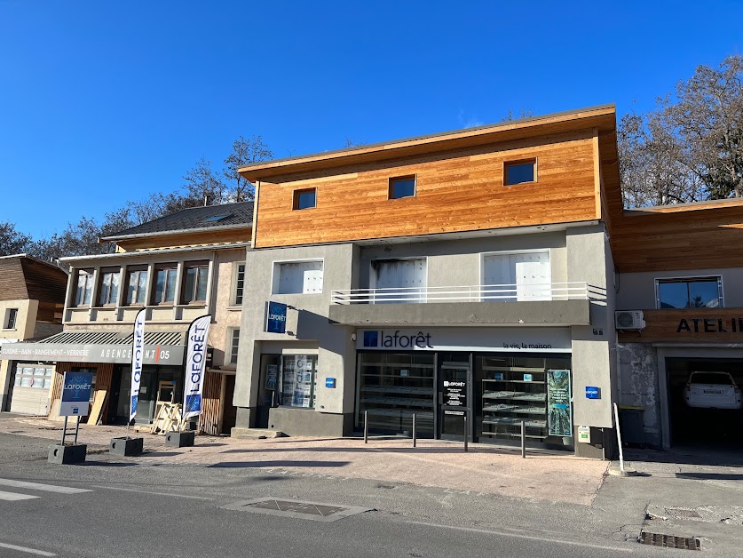 Agence immobilière Laforêt Embrun à Embrun (Hautes-Alpes 05)