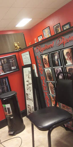 Tattoo Shop «Lucky Dice Tattoos Westgate», reviews and photos, 127 S Blackstock Rd, Spartanburg, SC 29301, USA
