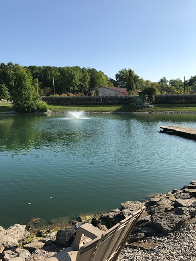 Garden Center «Holscher & Hackman Garden Center», reviews and photos, 6088 Harrison Ave, Cincinnati, OH 45247, USA