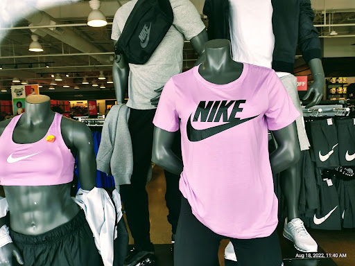 Clothing Store «Nike Factory Store», reviews and photos, 549 South Chillicothe Road #320, Aurora, OH 44202, USA