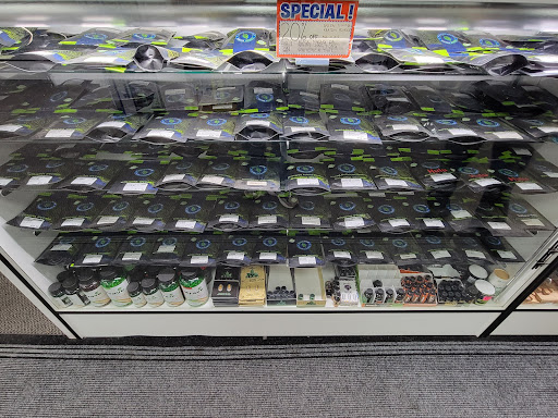 Tobacco Shop «Habits Vape & Smoke shop», reviews and photos, 8391 Folsom Blvd, Sacramento, CA 95826, USA