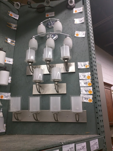 Home Improvement Store «HOBO - Home Owners Bargain Outlet», reviews and photos, 1693 Plainfield Rd, Crest Hill, IL 60403, USA