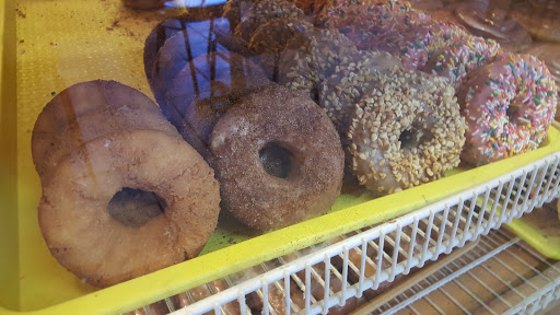 Donut Shop «Donut Burst», reviews and photos, 1870 S Garrison St, Lakewood, CO 80232, USA