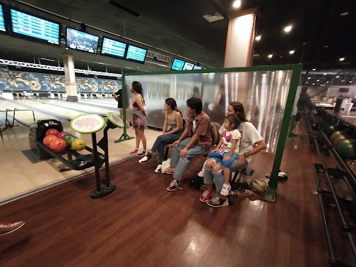 Bowling Alley «Chaparral 300 - We may close 1 hour early Sun-Thurs depending on volume, please call for details.», reviews and photos, 4191 Chino Hills Pkwy, Chino Hills, CA 91709, USA