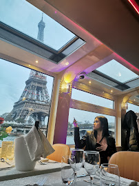 Atmosphère du Restaurant Eiffel Croisières - Péniche TOSCA à Paris - n°2