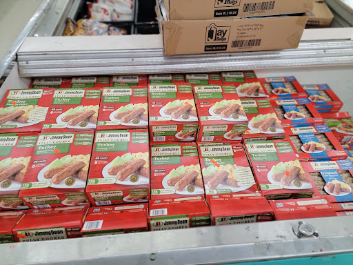 Grocery Store «United Grocery Outlet», reviews and photos, 106 Woodmere Mall, Crossville, TN 38555, USA