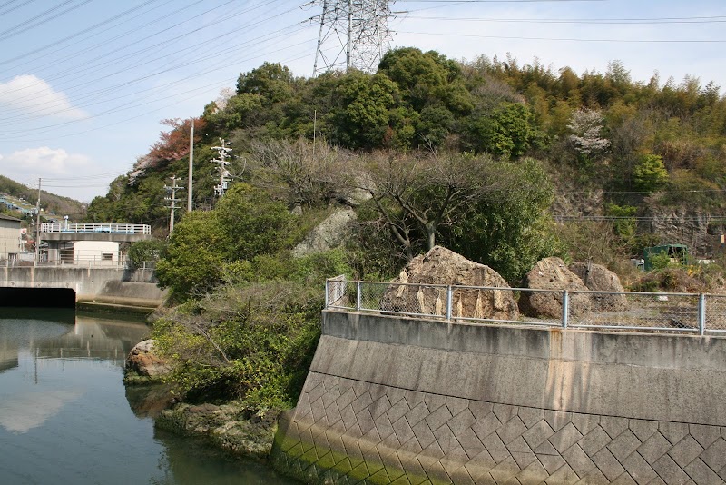 神輿岩(旧松原村)