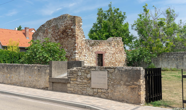 Értékelések erről a helyről: Kövesdi Szent Miklós templomrom, Csopak - Templom