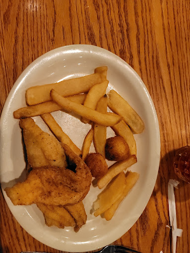 American Restaurant «Cracker Barrel Old Country Store», reviews and photos, 103 Paradise St, Manchester, TN 37355, USA