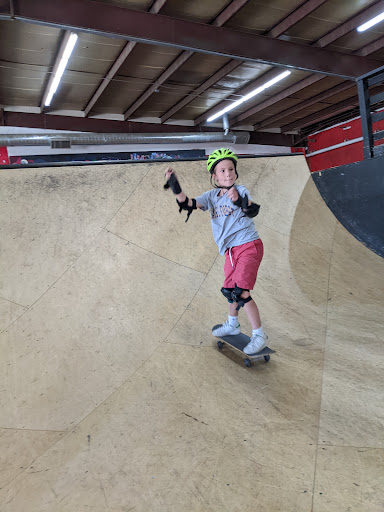 Skateboard Park «Asylum Skate Park», reviews and photos, 29850 Skokie Hwy, Lake Bluff, IL 60044, USA