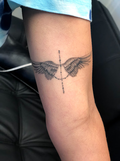 Find best friend sister tattoo ideas for your next unique tattoo in Vienna at Vienna Tattoo Studio