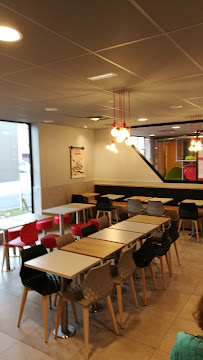 Atmosphère du Restaurant KFC Maubeuge - n°8