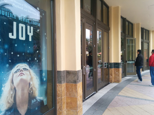 Movie Theater «Redwood Downtown 20 and XD», reviews and photos, 825 Middlefield Rd, Redwood City, CA 94063, USA