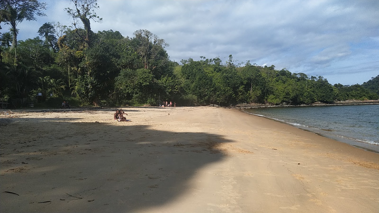 Zdjęcie Prainha Do Frade z powierzchnią beżowy piasek