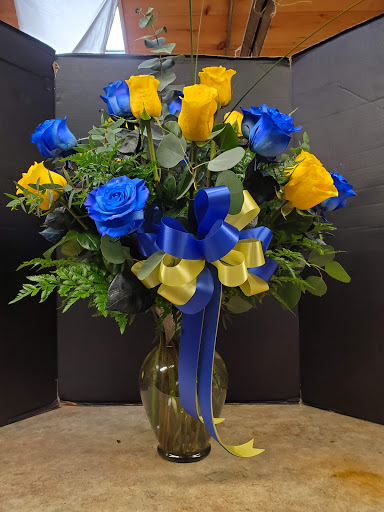 Florist «Foti Flowers At Yuess Gardens», reviews and photos, 406 3rd St, Newburgh, NY 12550, USA
