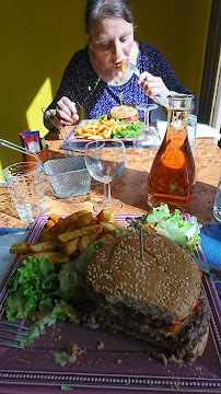 Hamburger du Restaurant français Restaurant Vue sur Lac Montsauche-les-Settons - La Sentinelle des Settons - n°5