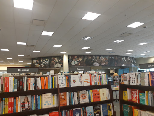Book Store «Barnes & Noble», reviews and photos, 1738 Hill Rd N, Pickerington, OH 43147, USA