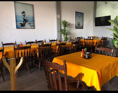 Restaurante mariscos la iguana - 16 de Septiembre 100, Centro, 58820 Huandacareo, Mich., Mexico