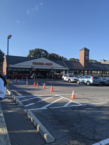 Shopping Mall «Village Square Shopping Center», reviews and photos, 1262 W Boston Post Rd, Larchmont, NY 10538, USA