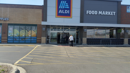 Supermarket «ALDI», reviews and photos, 761 E Dundee Rd, Palatine, IL 60074, USA