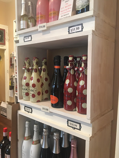 Wine Store «Spin the Bottle Wine Company», reviews and photos, 220 E Patrick St, Frederick, MD 21701, USA