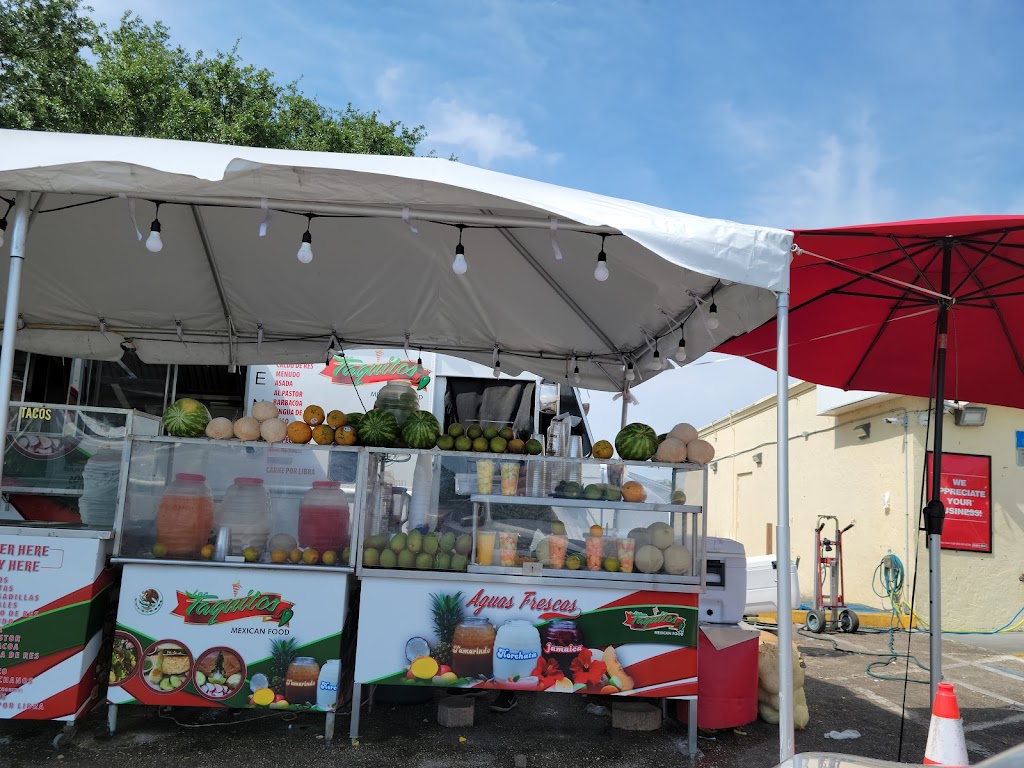 Tortas Locas Y Tacos 33905