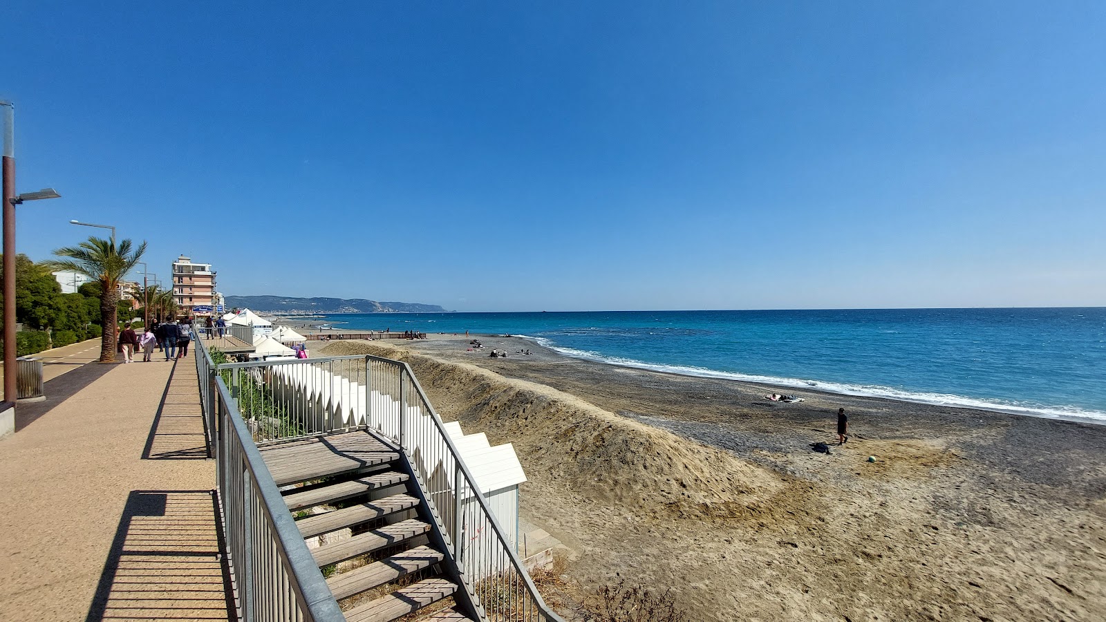 Spiaggia di Borghetto photo #8