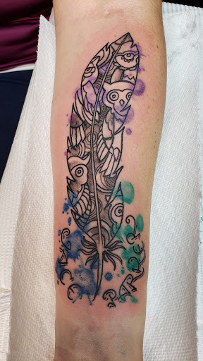 Explore shoulder arm tattoo ideas, creative tattoo ideas in Sioux City, available at Addictive Tattoo-Piercing