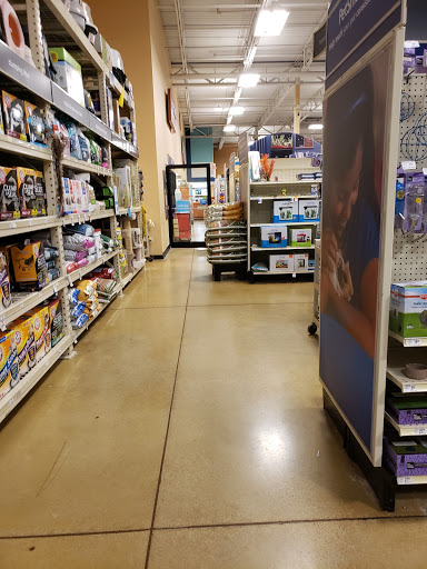 Pet Supply Store «PetSmart», reviews and photos, 1512 S Randall Rd, Geneva, IL 60134, USA
