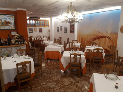 Hostal Restaurant Miguel i Juani - C/ de Pissarro, 4, 46250 L,Alcúdia, Valencia, Spain