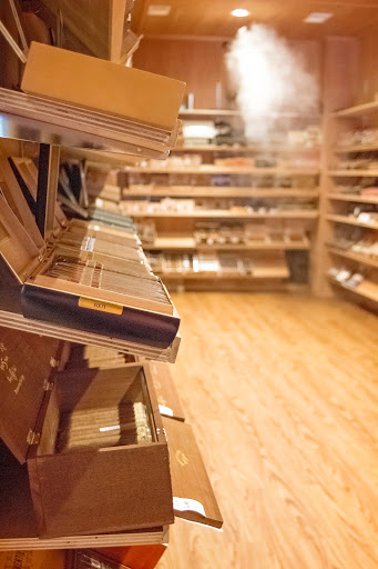 Tobacco Shop «Tinder Box South Main», reviews and photos, 346 S Main St, Memphis, TN 38103, USA