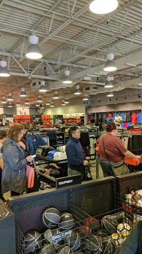 Clothing Store «Nike Factory Store», reviews and photos, 1475 N Burkhart Rd Suite C-200, Howell, MI 48855, USA