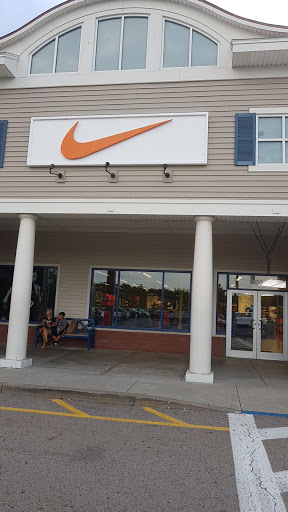 Nike Factory Store, 1 Outlet Blvd #600, Wrentham, MA 02093, USA, 