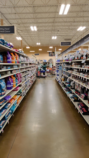 Pet Supply Store «PetSmart», reviews and photos, 2100 88th St, North Bergen, NJ 07047, USA