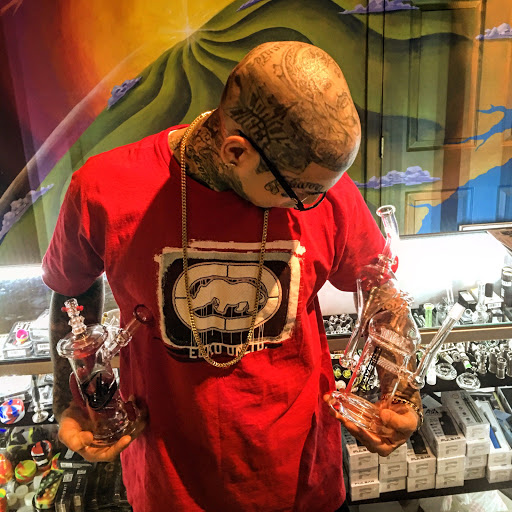 Tobacco Shop «Happy Clouds Smoke Shop», reviews and photos, 7205 N Lamar Blvd #200, Austin, TX 78752, USA