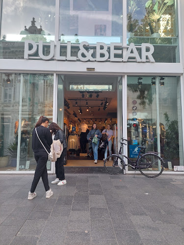 Pull&Bear - Kledingwinkel