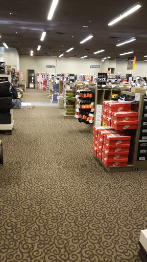Shoe Store «DSW Designer Shoe Warehouse», reviews and photos, 17158 Redmond Way, Redmond, WA 98052, USA