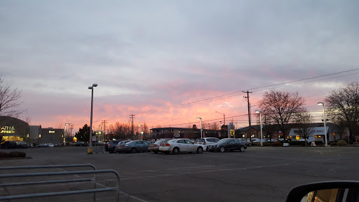 Grocery Store «Grocery Outlet Bargain Market», reviews and photos, 1755 NW 9th St #110, Corvallis, OR 97330, USA