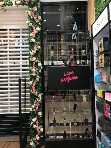 Comments and reviews of The Perfume Shop Milton Keynes