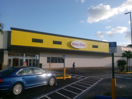 Grocery Store «Fresco y Más», reviews and photos, 3701 NW 7th St, Miami, FL 33126, USA