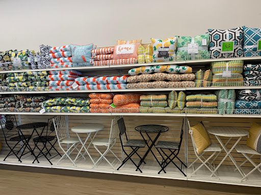 Home Goods Store «Tuesday Morning», reviews and photos, 2019 6th Ave SE, Decatur, AL 35601, USA