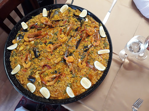 Restaurants to eat paella in Quito