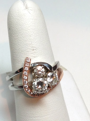 Jeweler «La Jolla Fine Jewelry», reviews and photos, 111 S Main St, Chelsea, MI 48118, USA