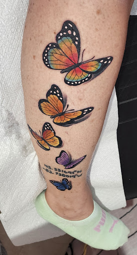 Find bright ideas tattoo and piercing reviews for your next unique tattoo in Somerset at Desert Rose Tattoo