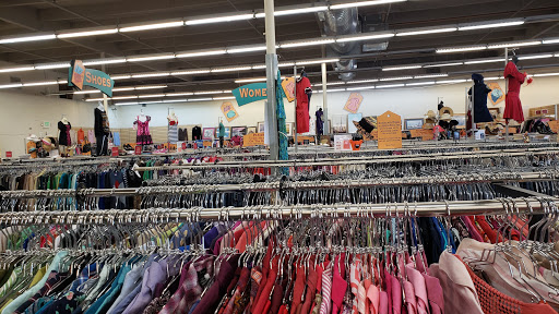 Thrift Store «Thrift Town», reviews and photos, 410 El Camino Ave, Sacramento, CA 95815, USA